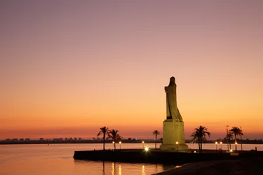 Monumento a Colombo scolpito da Gertrude V. Whitney a Punta del Sebo vicino a Huelva, Provincia di Huelva, Andalusia, Spagna meridionale
