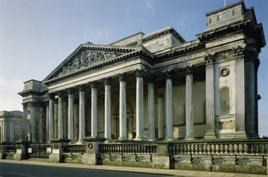 Vista esterna del Fitzwilliam Museum, Università di Cambridge