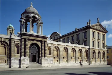 Esterno del quad anteriore del Queens College, Oxford, costruito 1709-34