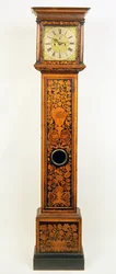 Orologio a pendolo georgiano con cassa intarsiata, XVIII secolo
