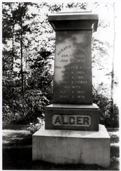 Tomba di Horatio Alger a Natick, Massachusetts