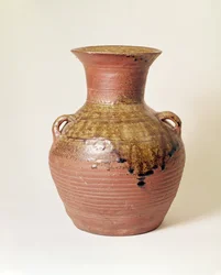 Vaso dalla Dinastia Han (206 a.C.-220 d.C.). Proto Porcellana