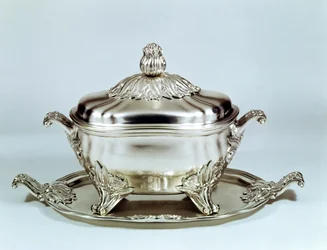 Supporto per zuppiera, Dresda, barocco, di Friedrich Reinhard Schrodel, c.1750