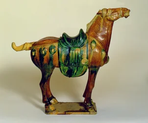 Figura di cavallo in stile Tang