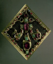 Fermaglio a giglio tradizionalmente appartenuto a re Luigi IX di Francia (San Luigi) (1215-70) c.1365-67 (oro e gioielli preziosi)