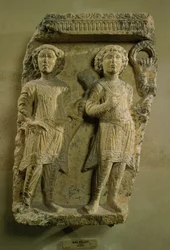 Frammento di una placca a bassorilievo raffigurante due soldati, da Palmira, II secolo