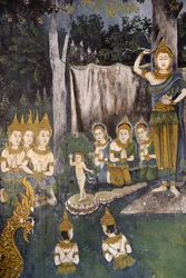 Affresco che raffigura una scena della vita del Buddha nel Wat Phra Doi Suthep, Chiang Mai. Thailandia. Buddha bambino