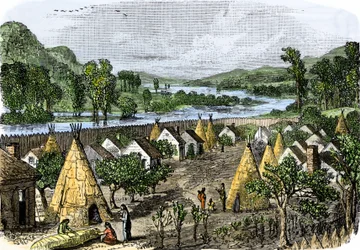 Storia dei Popoli Indigeni: Villaggio Mohawk, New York, circa 1780. Incisione colorata del XIX secolo