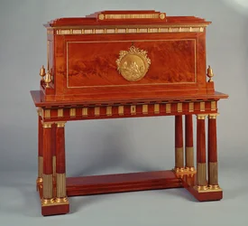 Secretaire imperiale in mogano, di David Roentgen (1743-1807), tedesco