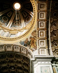 Vista interna della cupola della Basilica di San Pietro a Roma. (dettaglio). Iniziata da Michelangelo e completata da Giacomo della Porta e Fontana. Roma, Italia