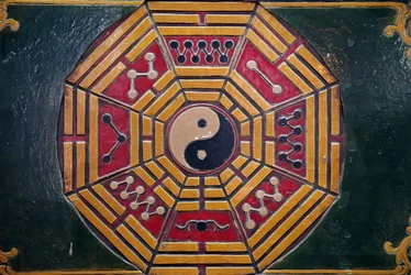 Pagoda taoista Khanh Van Nam Vien: Simbolo Yin Yang