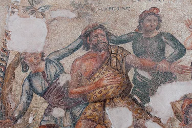 Marsia e i due Sciti eseguono il verdetto di Apollo e lo conducono verso un albero dove sarà scorticato vivo (dettaglio)