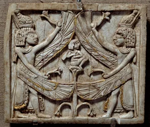 Antichità orientali: Nascita di Horus. Basso rilievo in avorio, dal sito di Arslan Tash