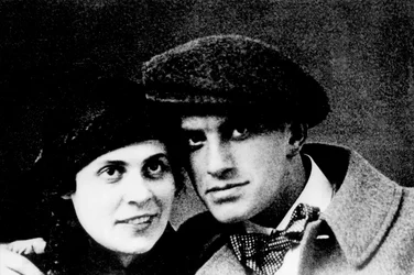Ritratto di Lili Brik (1891-1978) e Vladimir Majakovskij (1893-1930) ca. 1915 Fotografia
