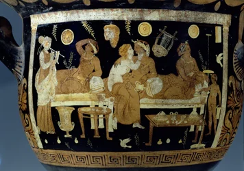 Cratere a calice a figure rosse e bianche: dettaglio raffigurante scena di banchetto