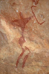 Arte rupestre, Preistoria: Pittura di un personaggio (arciere) in un rifugio ornato, nel massiccio di Uweinat, Sudan (Karkur-Talh o Karkur Talh). Periodo da 8000 a 3000 anni a.C. Fotografia