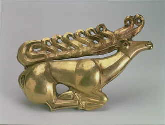 Emblema dello scudo a forma di cervo sdraiato, scita, fine VII-inizio VI secolo a.C.