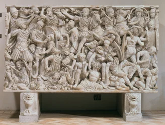 Sarcofago Ludovisi con rappresentazione in rilievo dei Romani che combattono i Barbari, 250-80 d.C. (marmo)