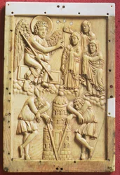 Le tre Marie al sepolcro, placca scolpita, Scuola del palazzo di Carlo Magno, francese