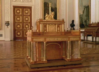 Scrivania con Piccolo Armadio, di David Roentgen, Neuwied