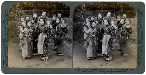 Grandi sorelle e piccoli fratelli nella Terra del Sol Levante, Yokohama, Giappone