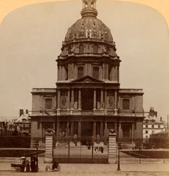 Dome des Invalides, dove riposa il grande guerriero - Tomba di Napoleone I, Parigi, Francia