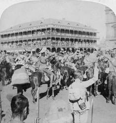Il Maresciallo di Campo Lord Roberts e lo staff che acclamano la Regina, Pretoria, Sudafrica, 5 giugno 1900