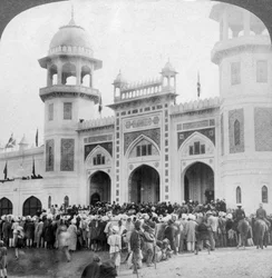 Lord Curzon inaugura la Mostra d