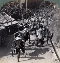 Cavalcata al Tempio Daijingu, per il festival shintoista di adorazione della Dea del Sole, Yokohama, Giappone, 1904