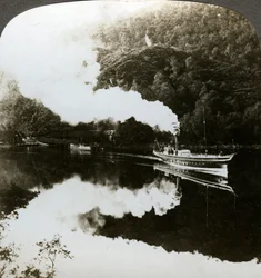 Yacht a vapore sul Loch Katrine, Scozia