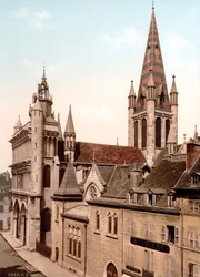 Veduta della Chiesa di Notre Dame a Digione. Fotochrome ca. 1890