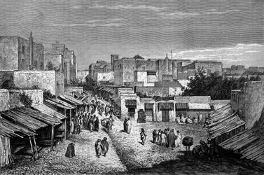 Veduta della strada principale della città fortificata di Tangeri e della costa, Marocco. Incisione del XIX secolo