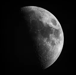 Lastra di vetro astronomica della Luna nel primo quarto (1899)