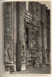 Il portico scolpito di un tempio a Tripetty (o Tirupati, in Andhra Pradesh), un importante luogo di pellegrinaggio indù. Incisione per illustrare il viaggio nelle province meridionali dell