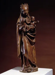 Vergine e Bambino, scultura in legno del XIV secolo. Realizzata nel nord della Francia. Musee Vivenel, Compiegne