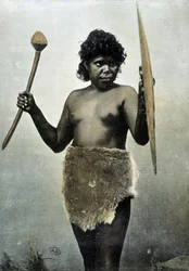 Moglie aborigena australiana incaricata delle armi del marito - autochrome