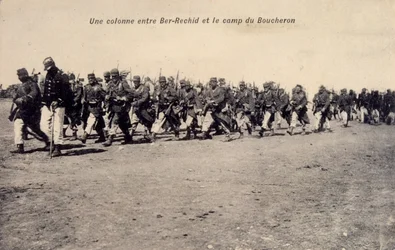 Bir Rashid a Barh el Gazel, Ciad, soldati coloniali della legione francese in pattuglia, cartolina 1910