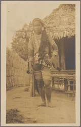 Datto Bulon, capo dei Bagobo, vestito in abiti da guerriero, Esposizione della Louisiana Purchase