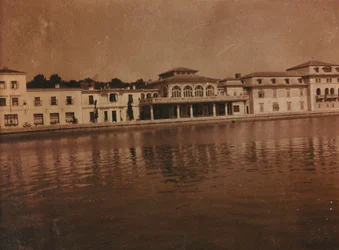 Facciate di alcuni edifici che si affacciano sull