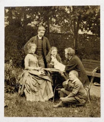 Gustave Eiffel con la famiglia. Fotografia 1882