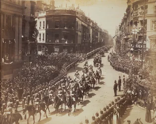 Cavalleria indiana in parata durante le celebrazioni del Giubileo di Diamante