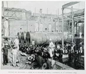 Installazione delle caldaie a vapore della filatura di cotone di Haiphong il 25/9/1899 - in “Le Tonkin en 1900” di Robert Dubois