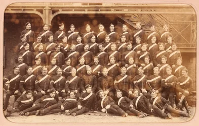 Soldati del 1° Dragoni Reali in uniforme da stalla, Aldershot