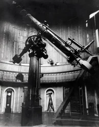Il telescopio Schmidt di Giovanni Virginio Schiaparelli (1835-1910) astrofisico a Brera (Milano). Osservò configurazioni rettilinee sul pianeta Marte, chiamandole canali marziani (canali)