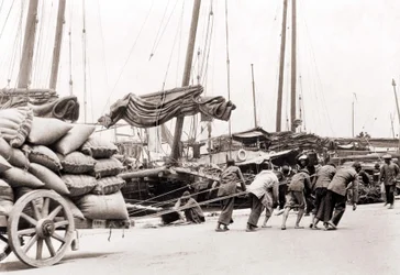 Il porto di Hong Kong intorno al 1880