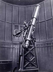 Il telescopio di Giovanni Virginio Schiaparelli (1835-1910) astrofisico a Brera (Milano). Ha osservato configurazioni rettilinee sul pianeta Marte, chiamandole canali marziani.