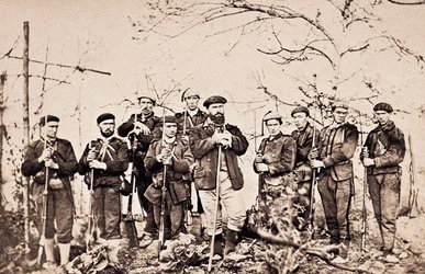 Terza Guerra Carlista (1872-1876): Il prete di Santa Cruz e la sua guardia. Fotografia Spagna, San Sebastian, Museo Municipale di San Telmo.