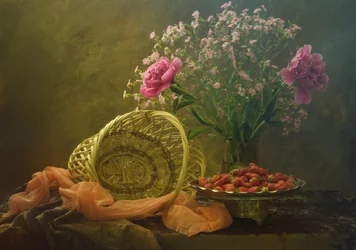 Peonie rosa e fragole