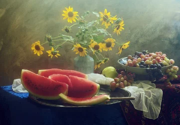 Girasoli e frutta estiva