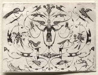 Arabesco con pavone, parrocchetto, cani e insetti